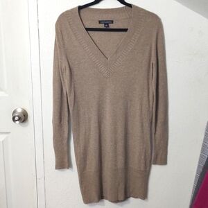Banana Republic Luxury Cashmere Wool Blend Tan V-Neck Sweater